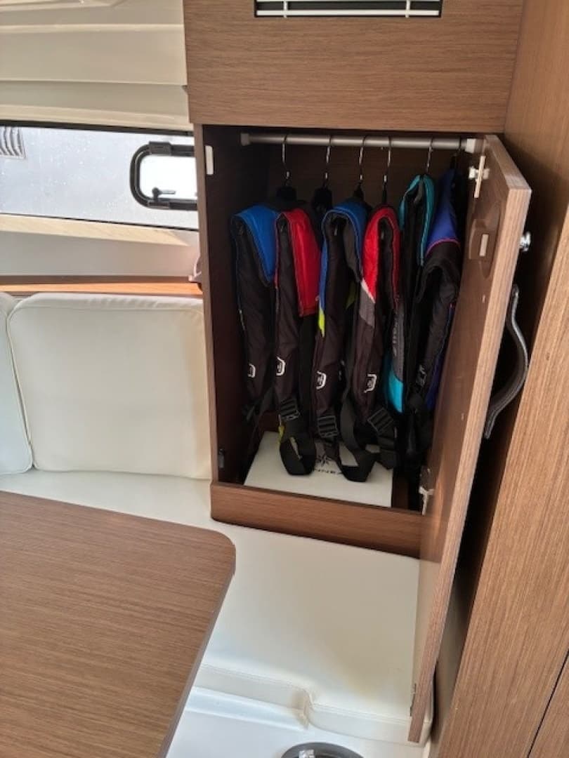 2022 Jeanneau Leader 10.5 WA 2