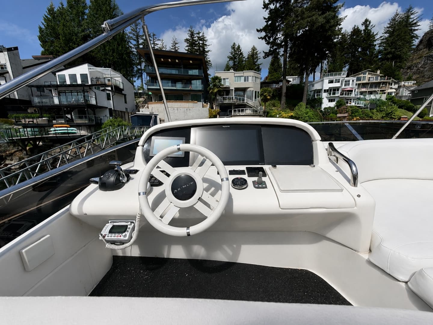 2005 Azimut Fly 62