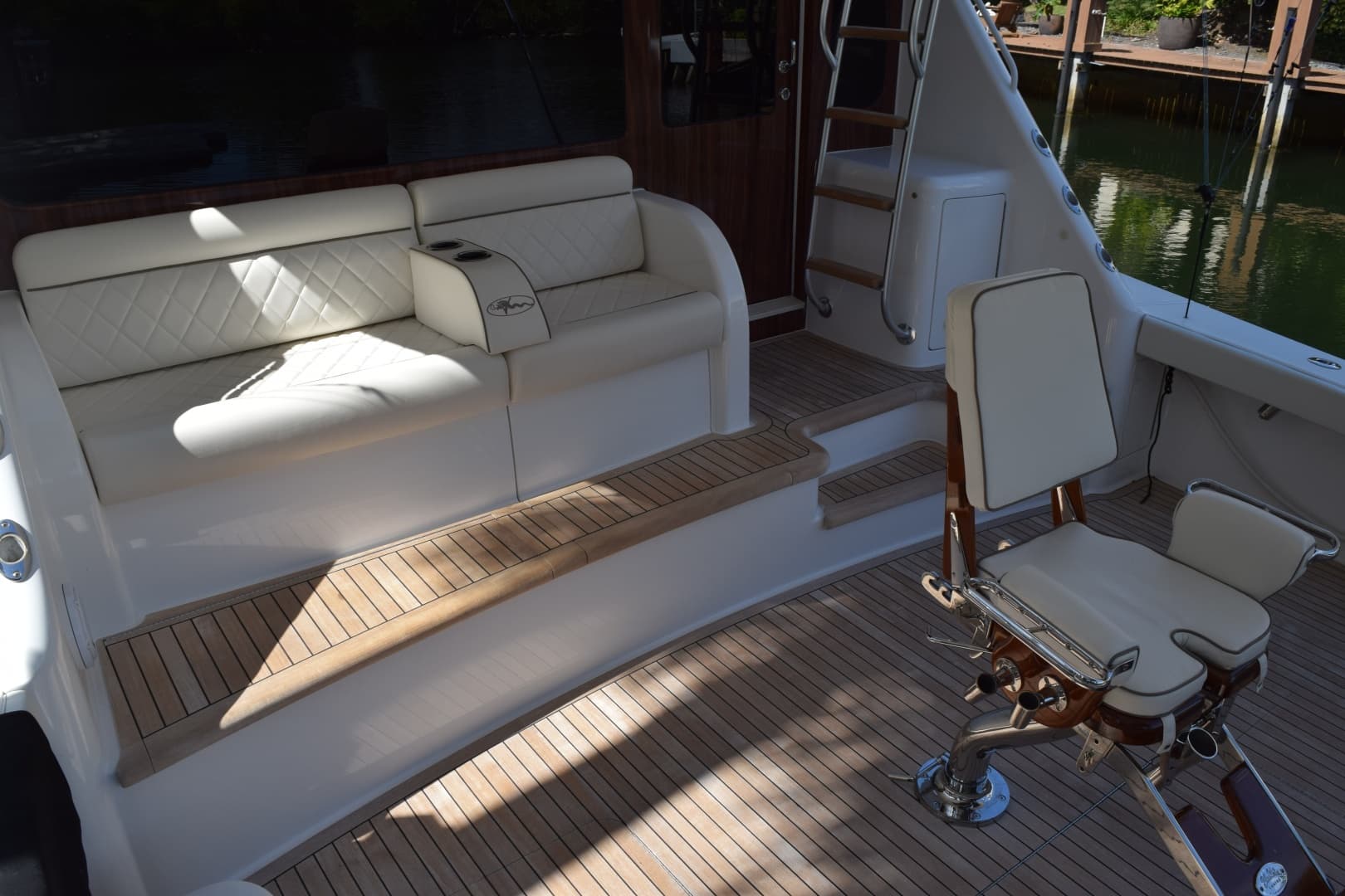 Viking 54 - Dog House - Cockpit