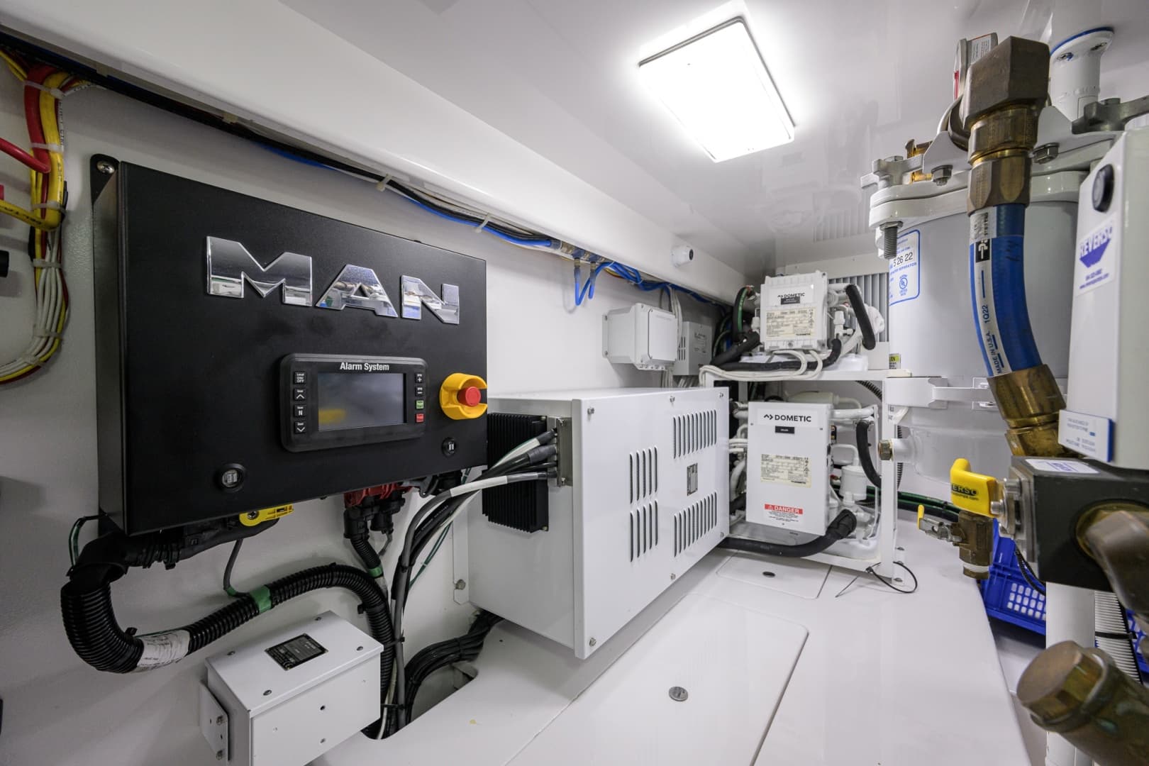 Viking 54 - Dog House - Engine Room