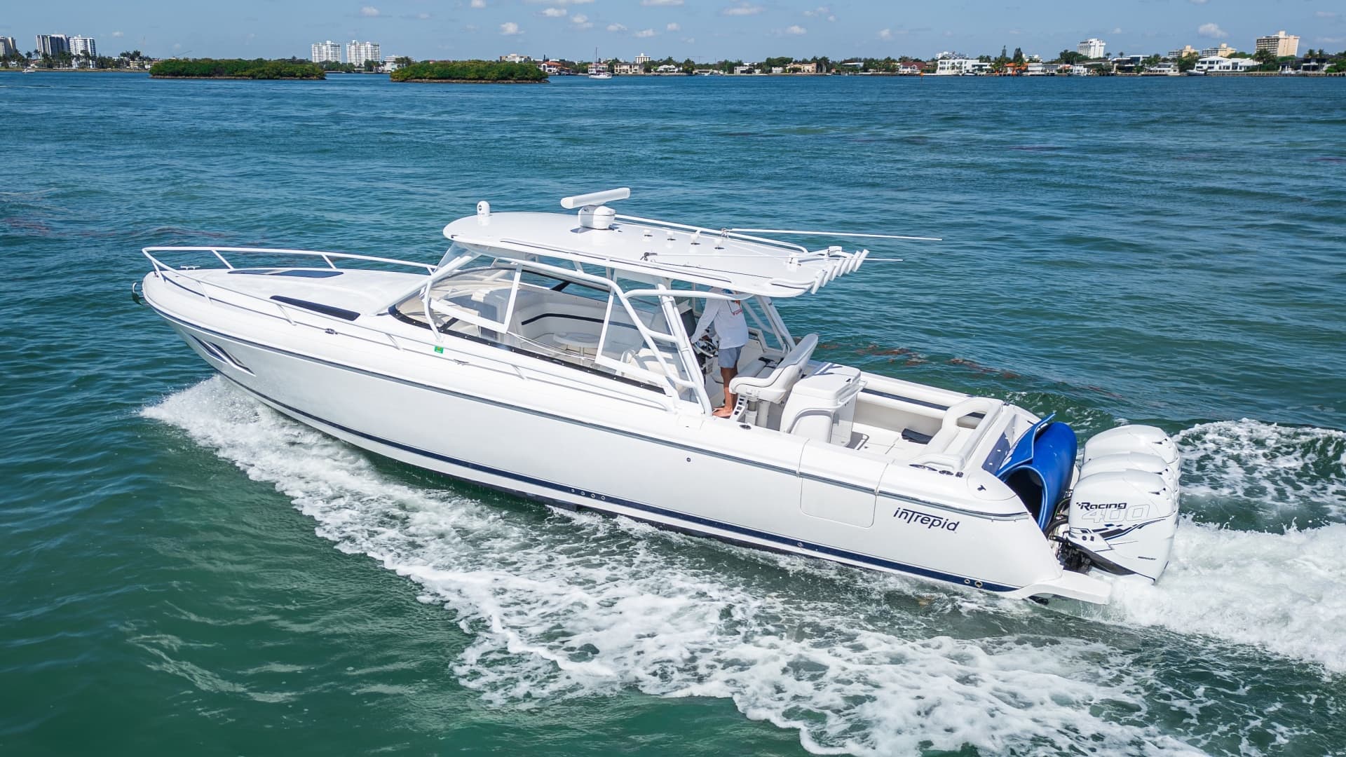 2014 Intrepid 400 Cuddy