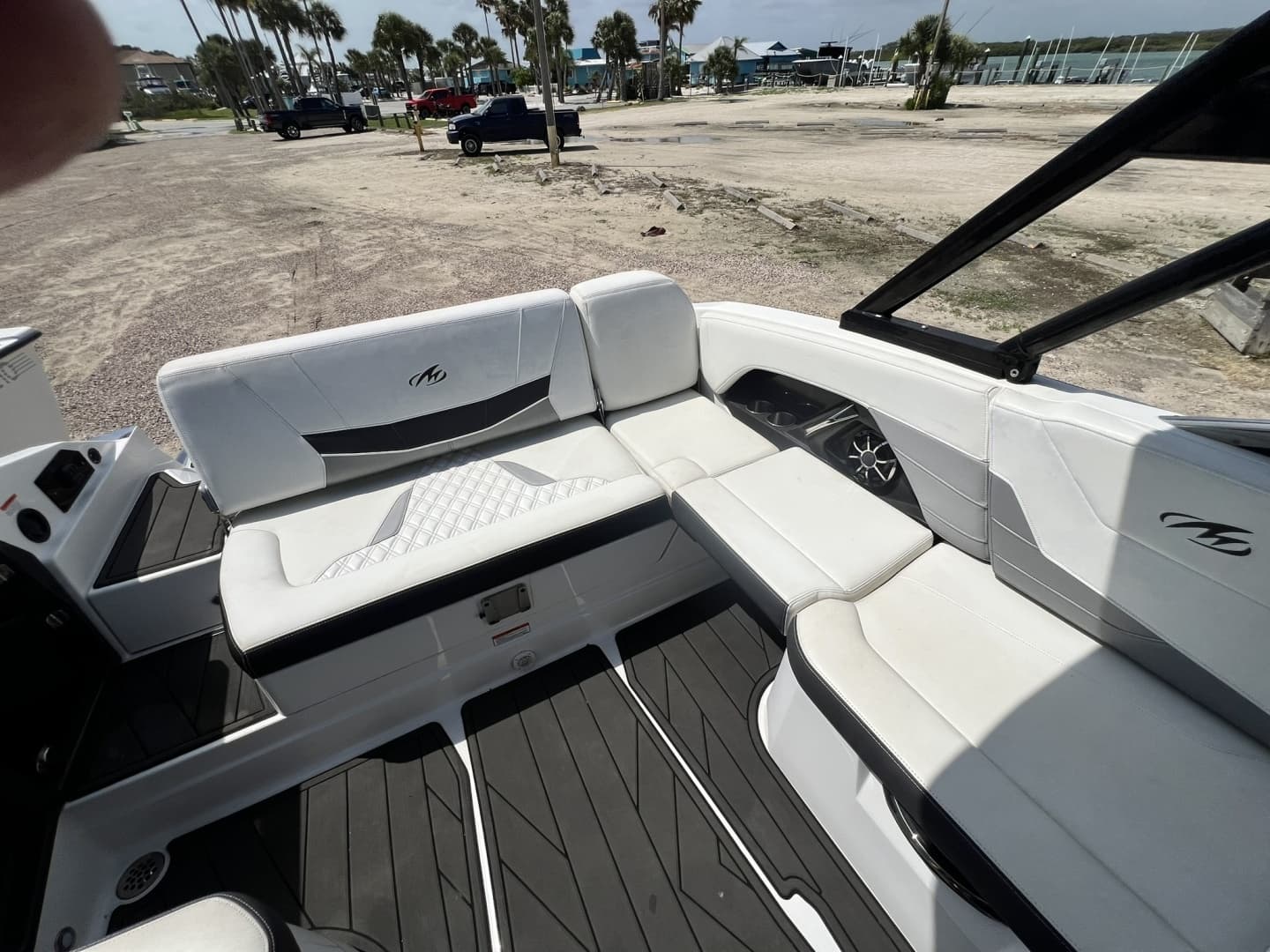2015 Monterey 268SS