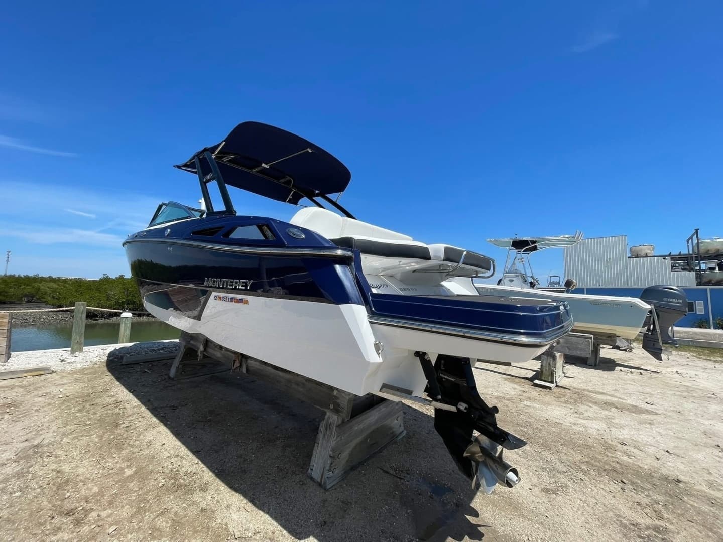 2015 Monterey 268SS