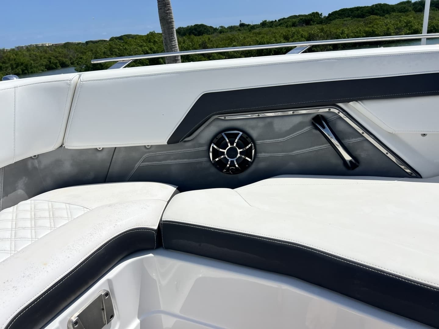 2015 Monterey 268SS