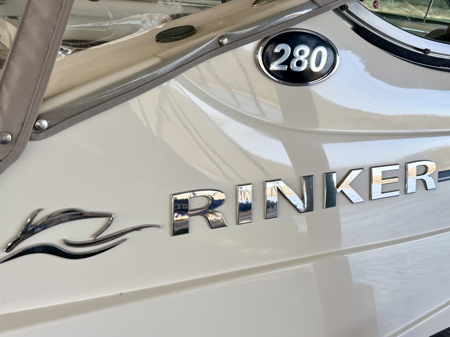 2008 Rinker 280 Express Cruiser