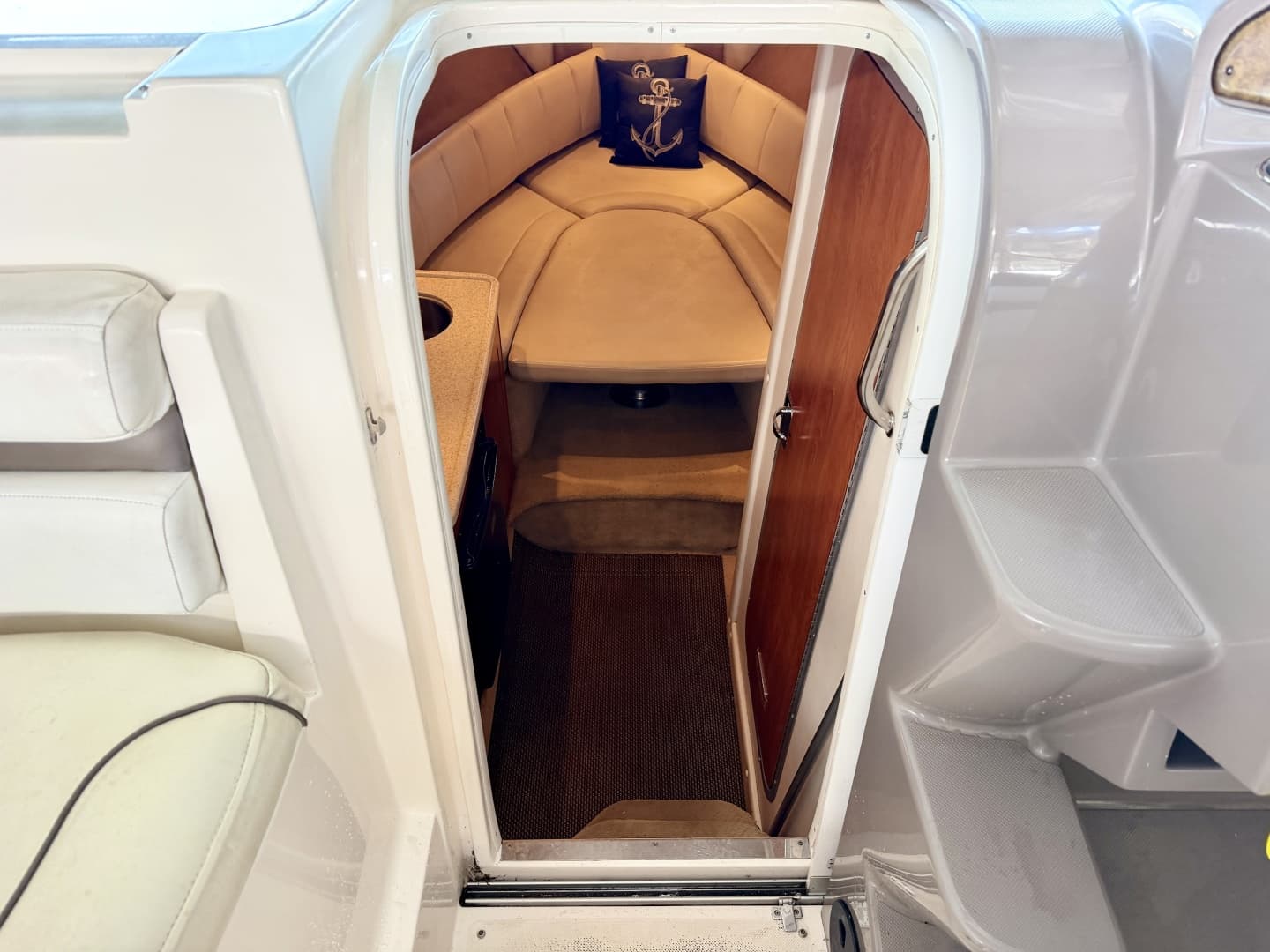 2008 Rinker 280 Express Cruiser