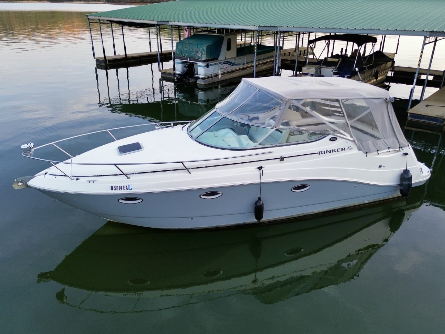 2008 Rinker 280 Express Cruiser