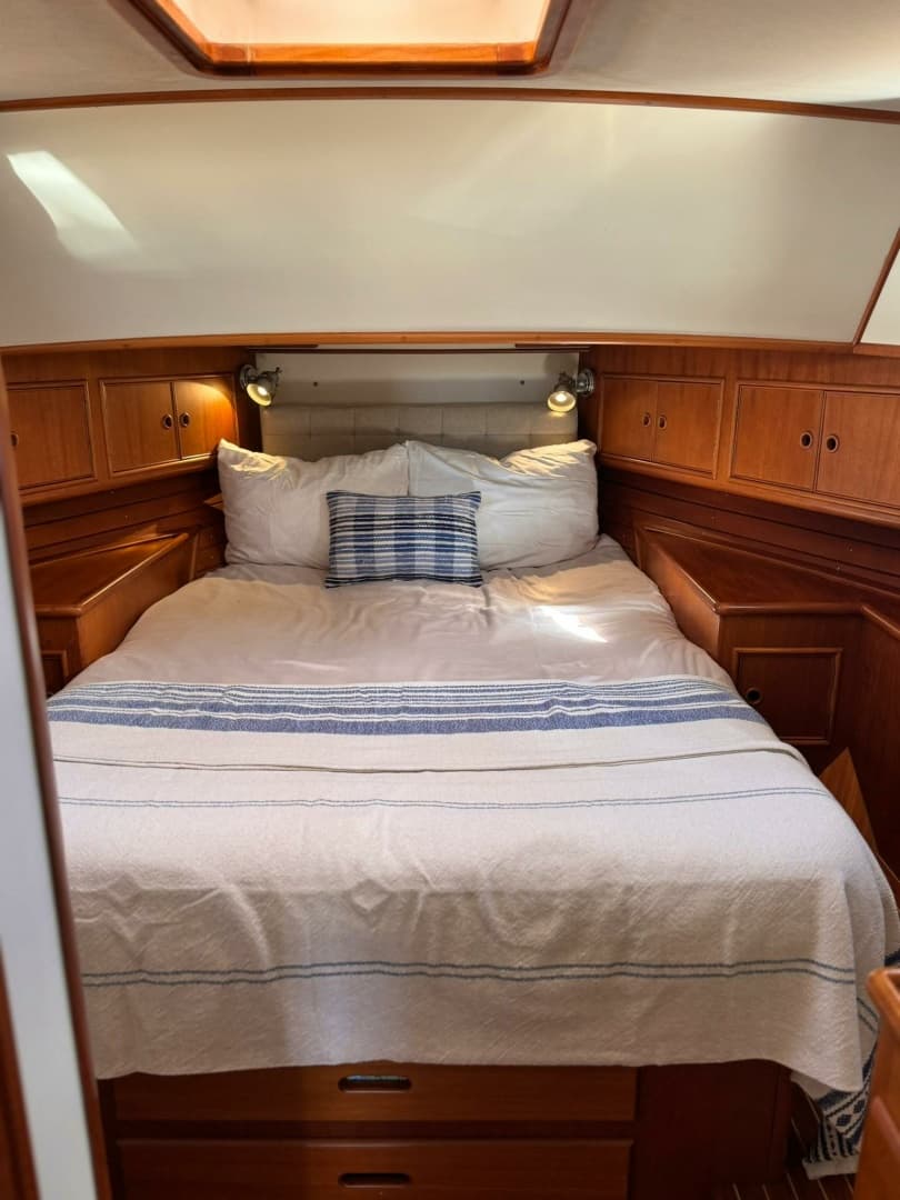 1999 Grand Banks Yachts 