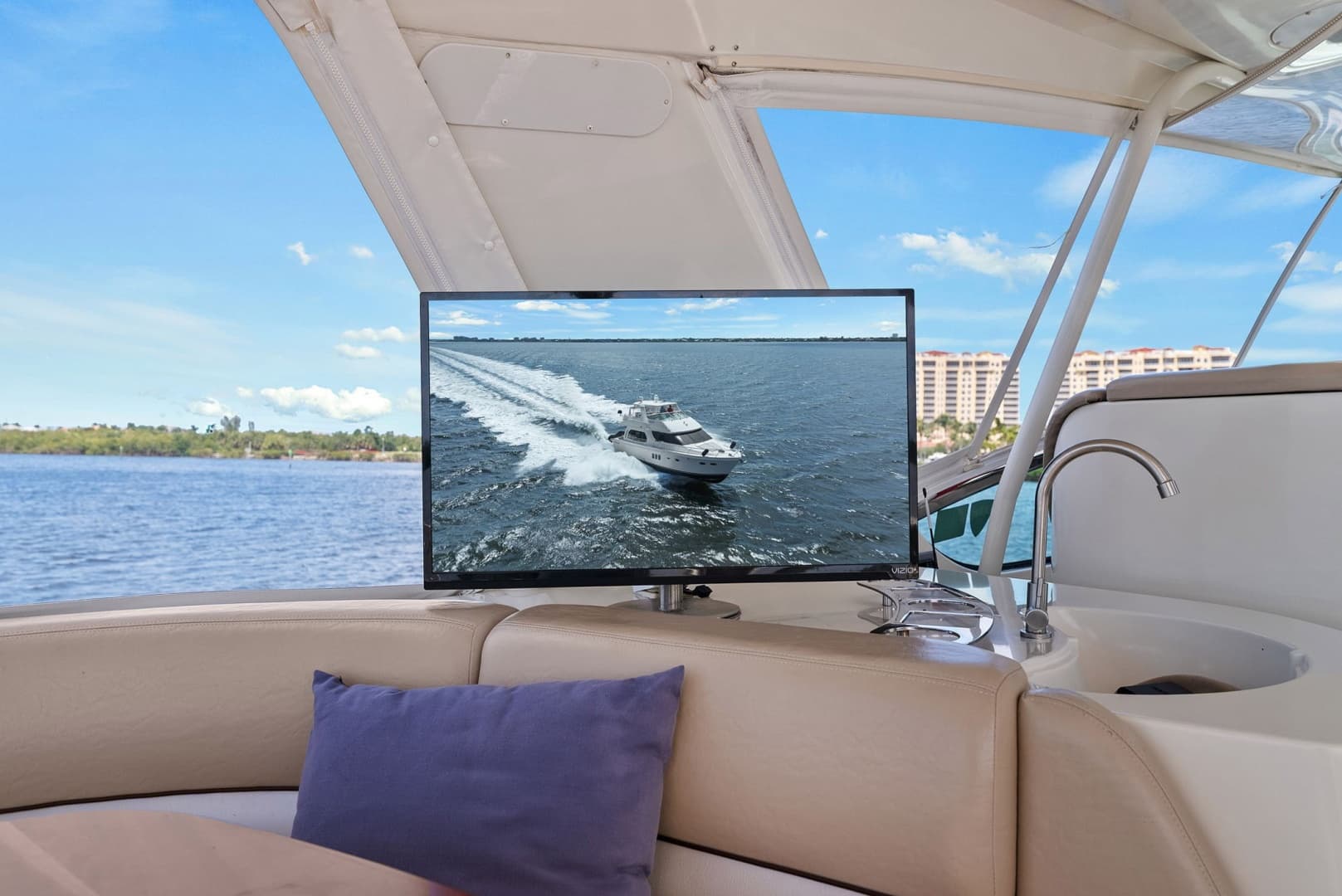2008 Carver 56 Voyager SE