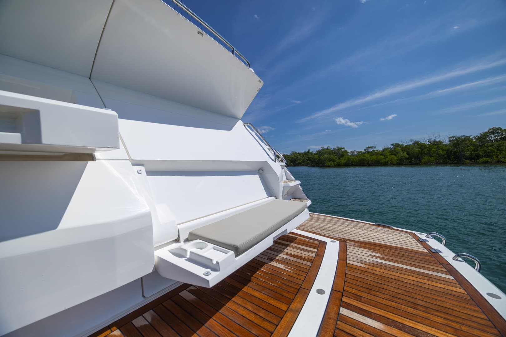 2020 Sunseeker PREDATOR 74 XPS