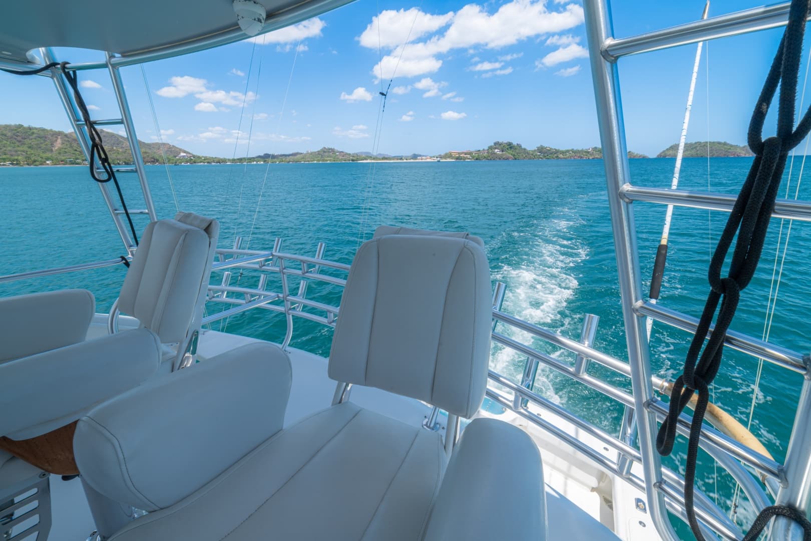 2005 Viking 61 Convertible Flybridge