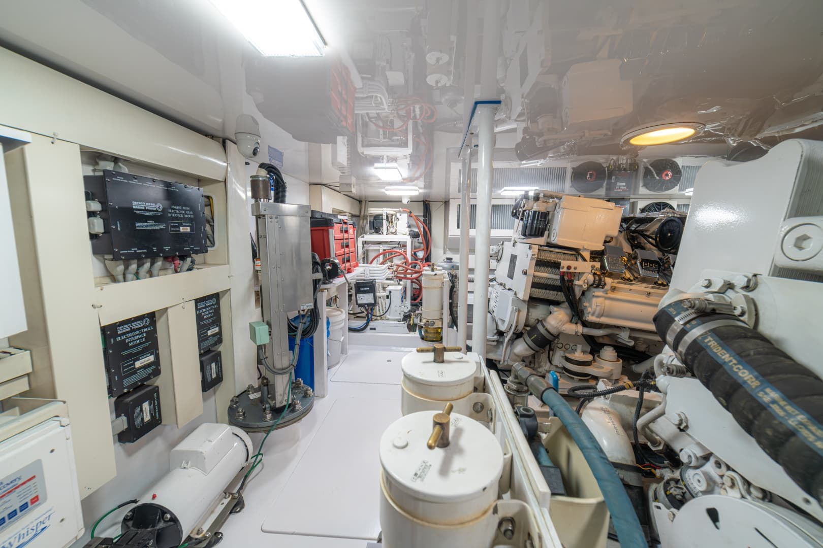 2005 Viking 61 Convertible Engine Room