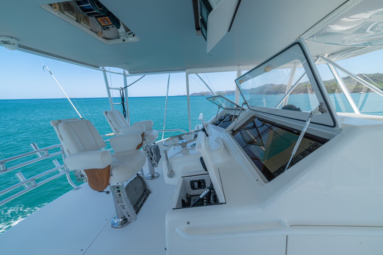 2005 Viking 61 Convertible Flybridge