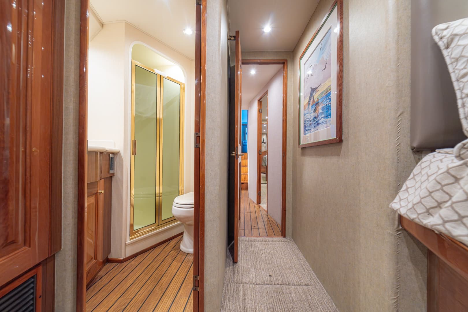 2005 Viking 61 Convertible VIP Stateroom