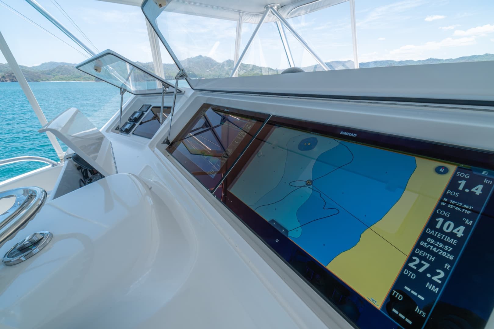2005 Viking 61 Convertible Flybridge