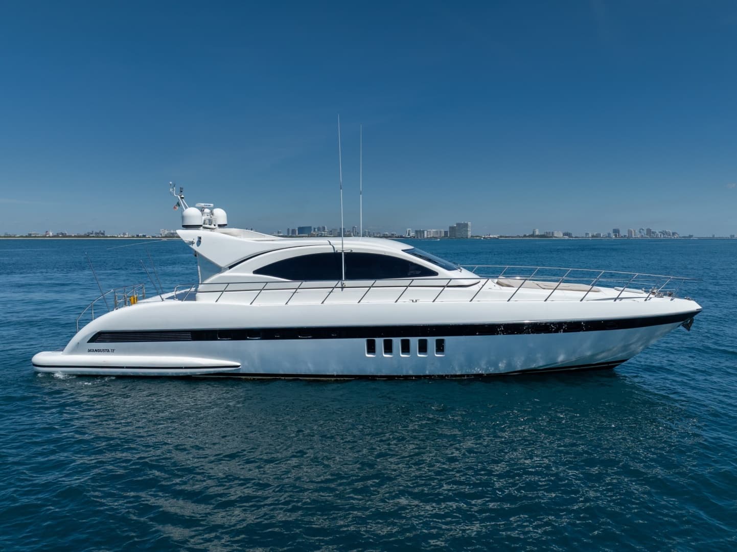 2004 Mangusta 72