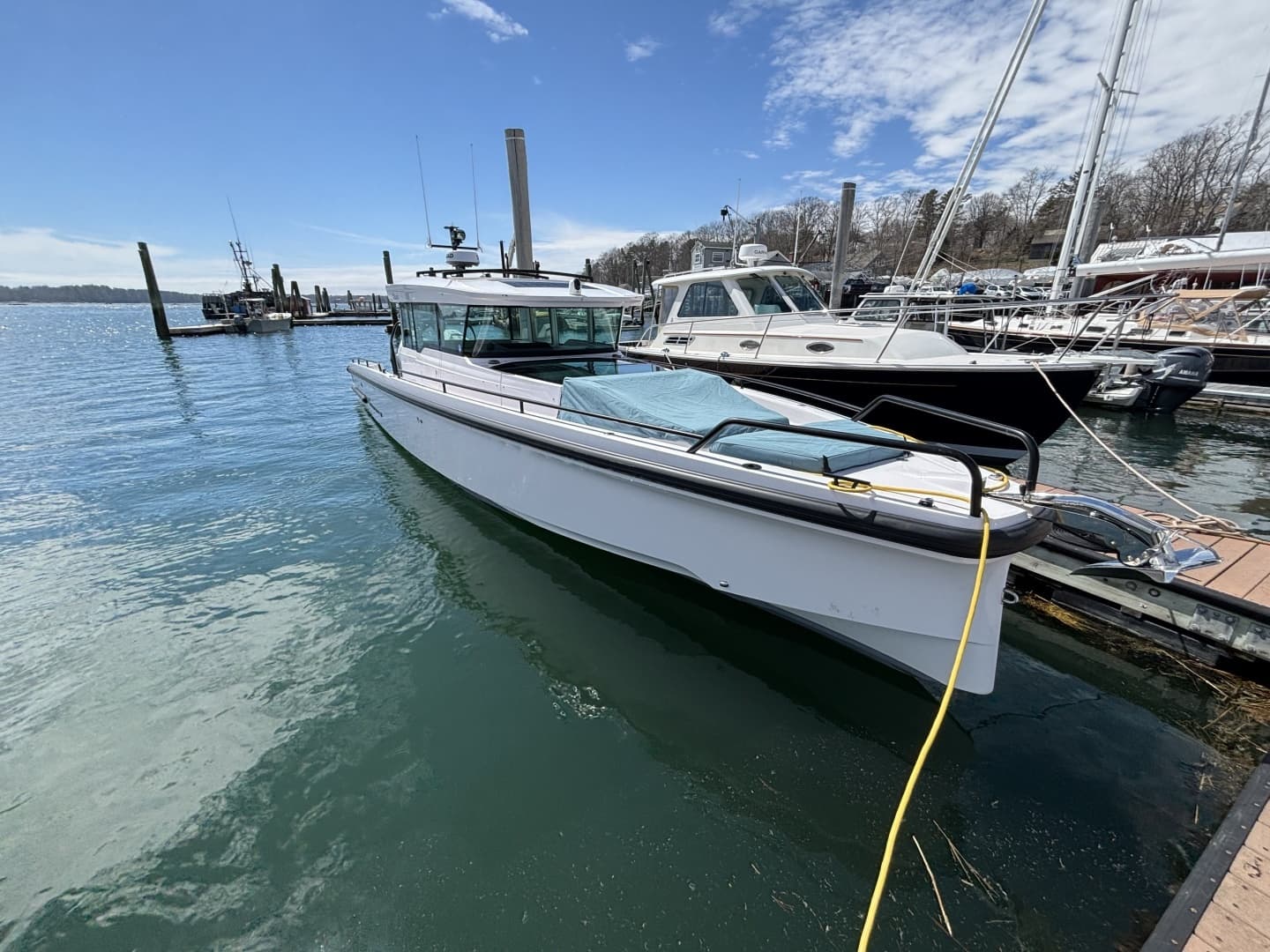 2023 Axopar 37XC Cross Cabin