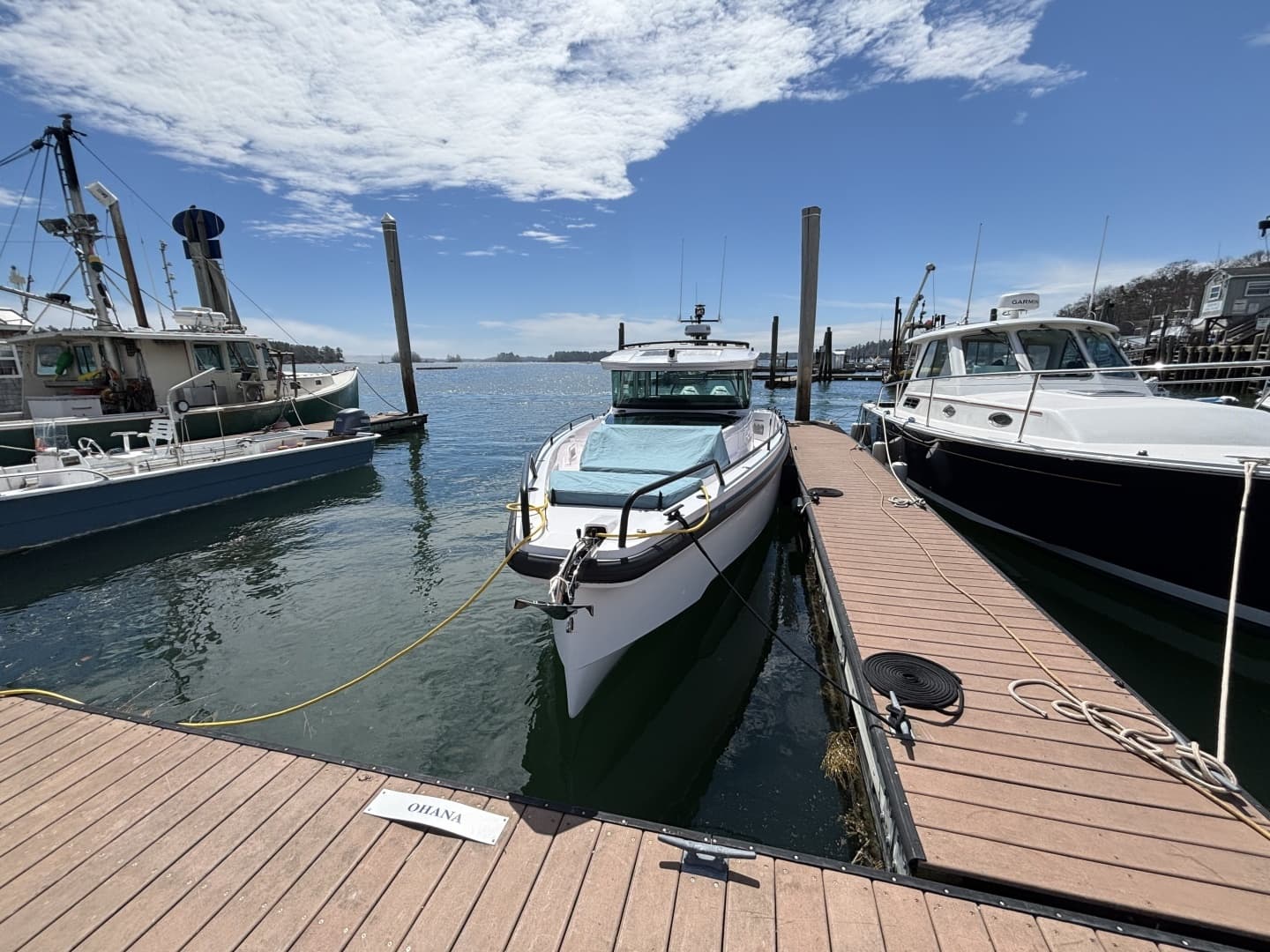 2023 Axopar 37XC Cross Cabin