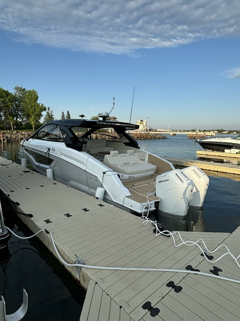 2024 Cruisers Yachts 42 GLS OB