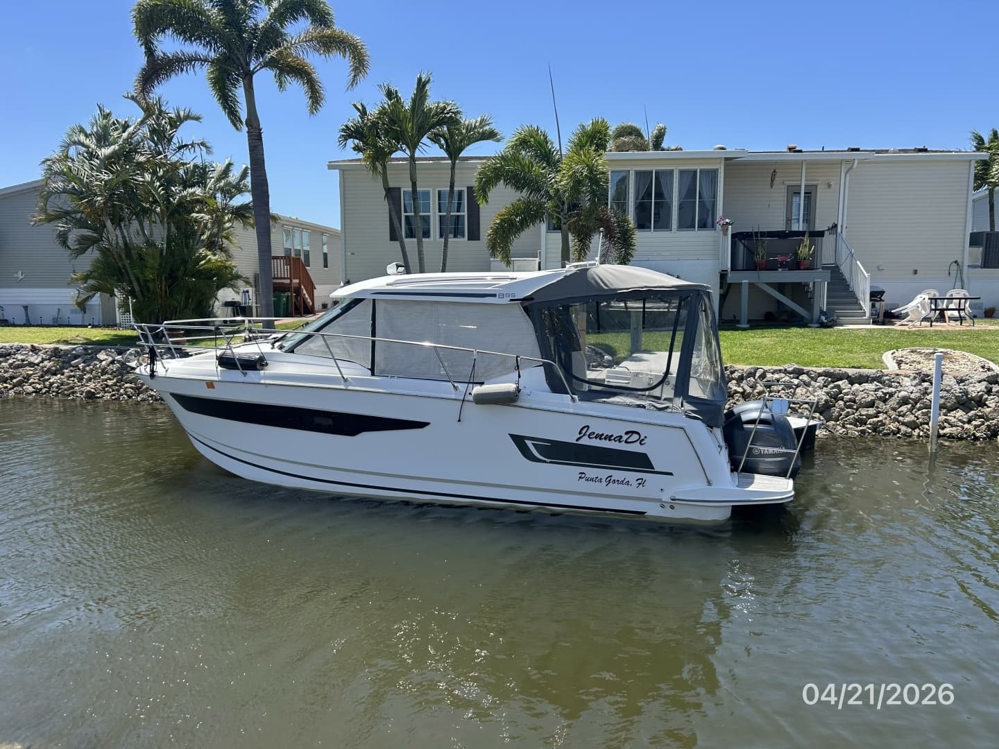 Jeanneau 895 port profile3