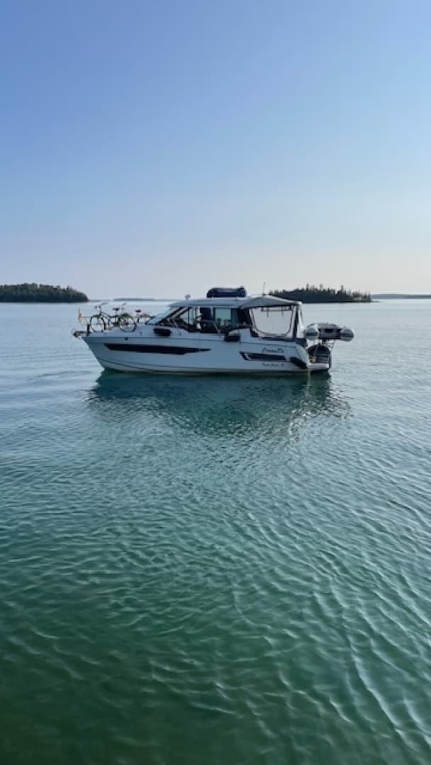 Jeanneau 895 port profile1