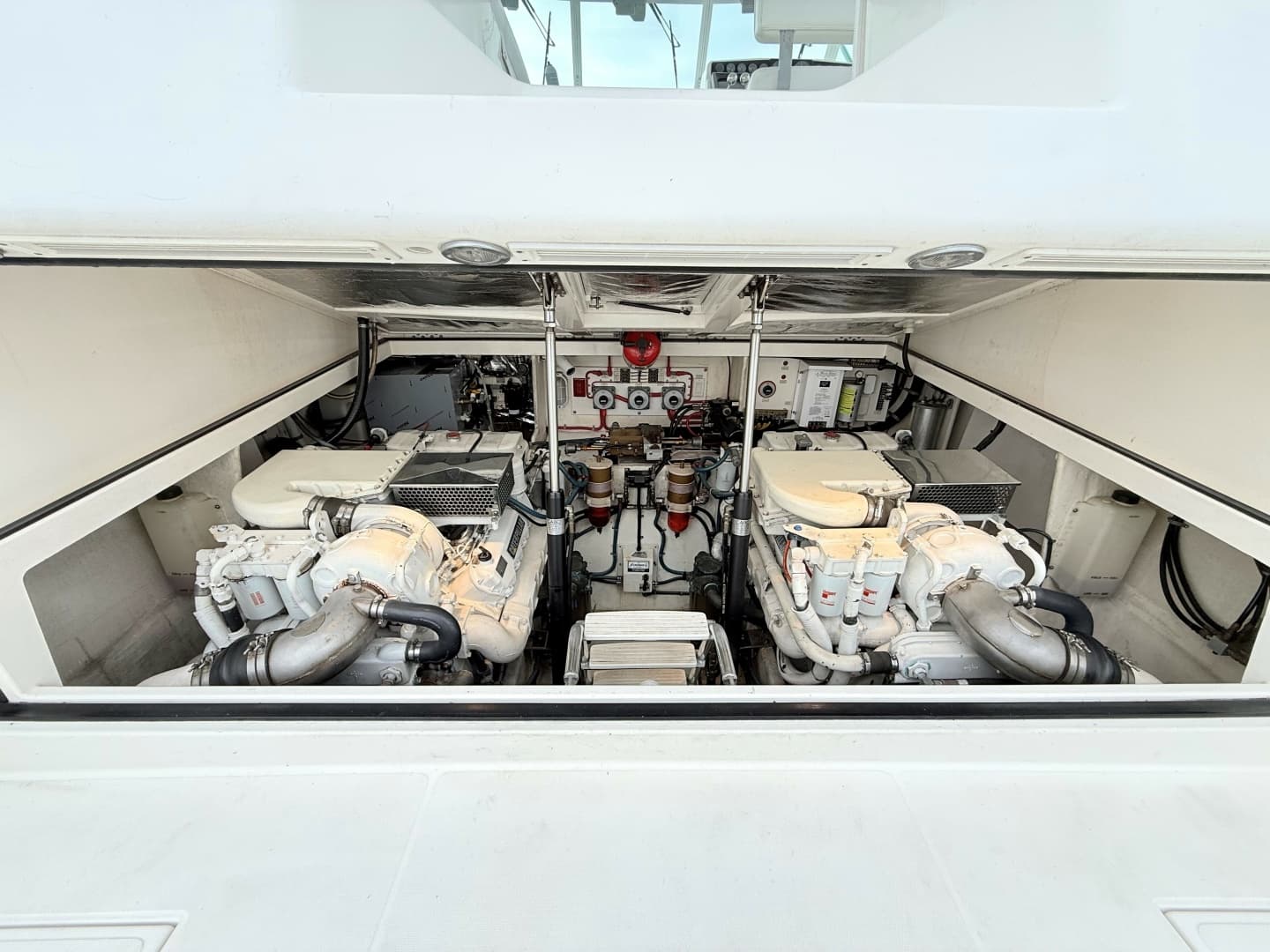 Cabo 35 SCREAMIN' EAGLE - Engine