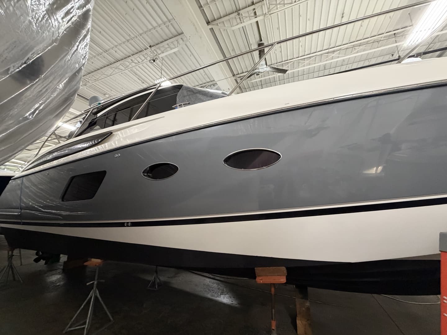 2013 Princess V39