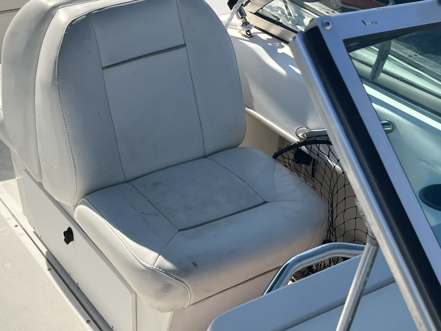 2000 Boston Whaler 18 Ventura Bowrider