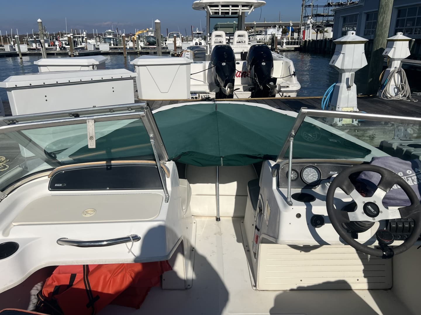 2000 Boston Whaler 18 Ventura Bowrider