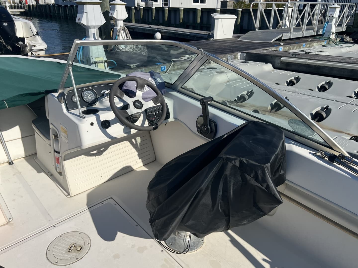 2000 Boston Whaler 18 Ventura Bowrider