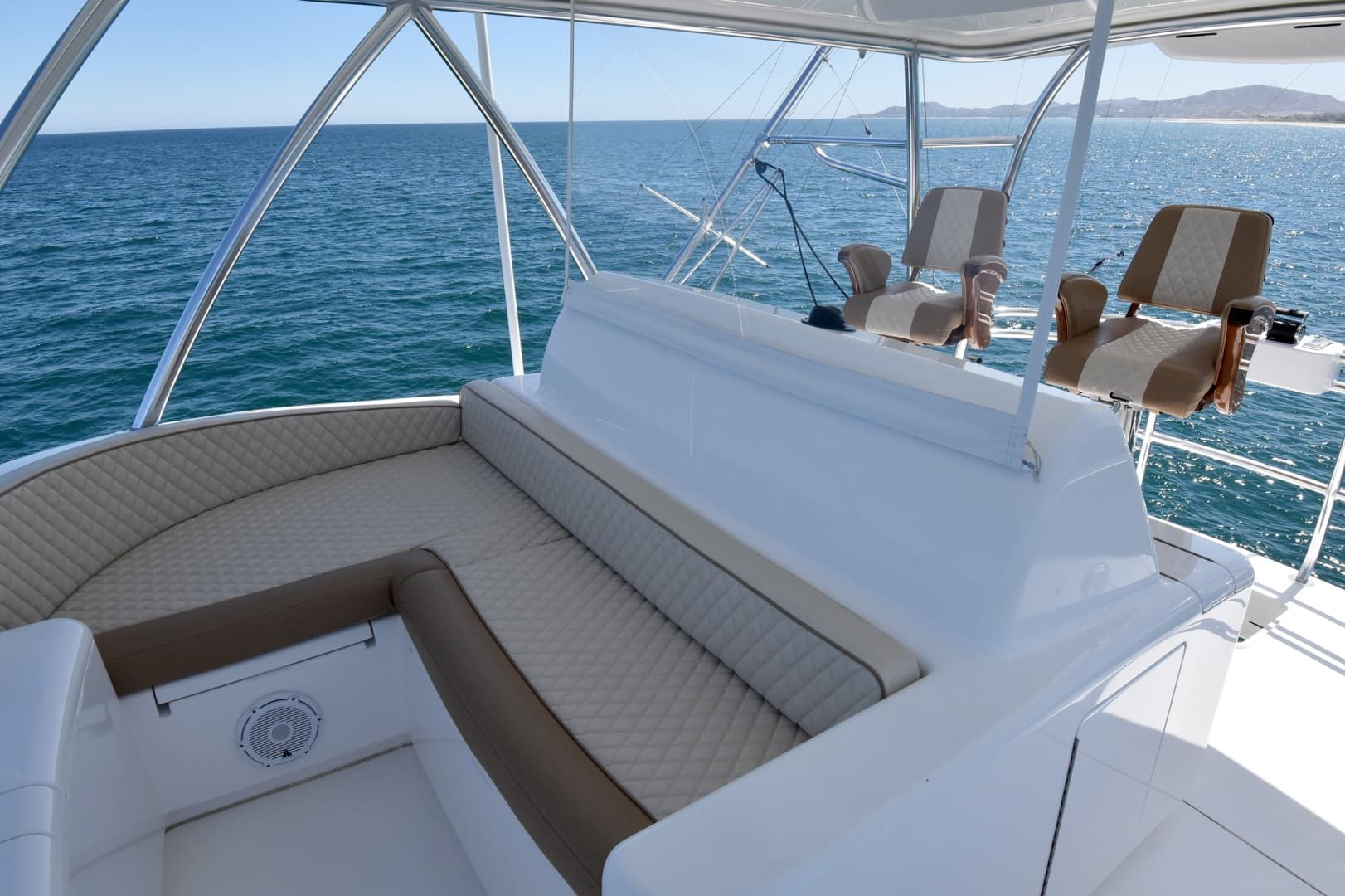 2024 Viking 90 Skybridge - PRIMETIME