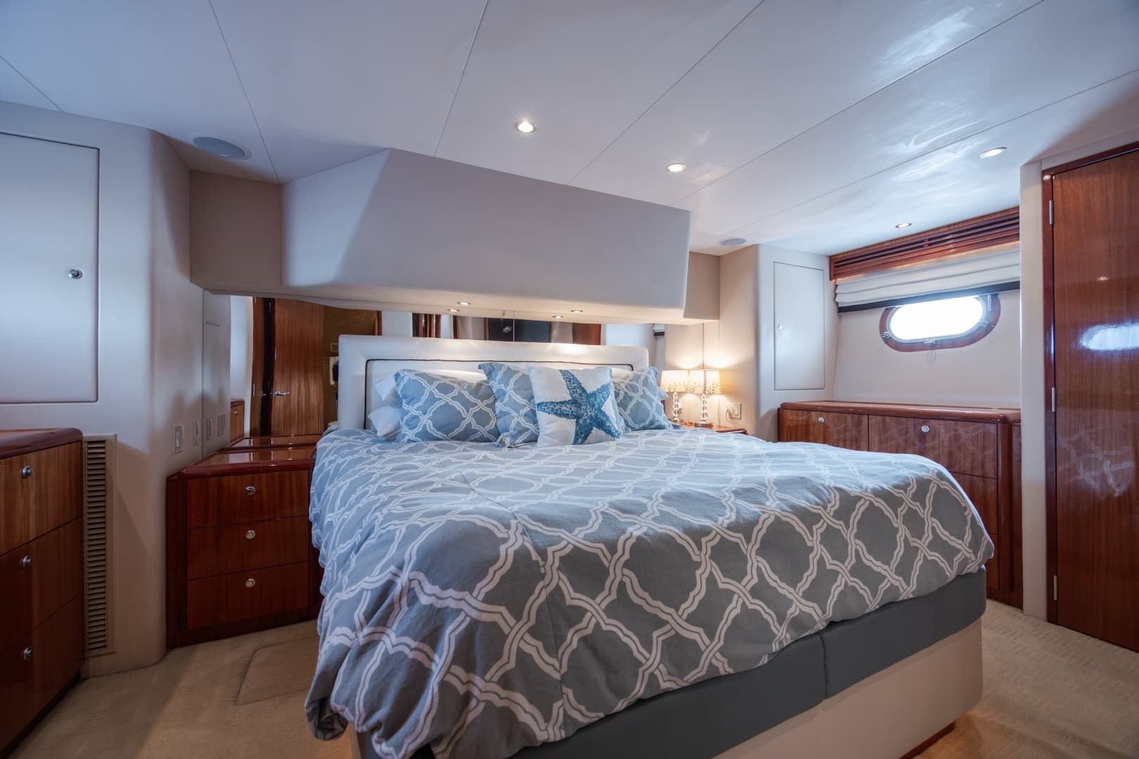 2008 Hatteras Motor Yacht