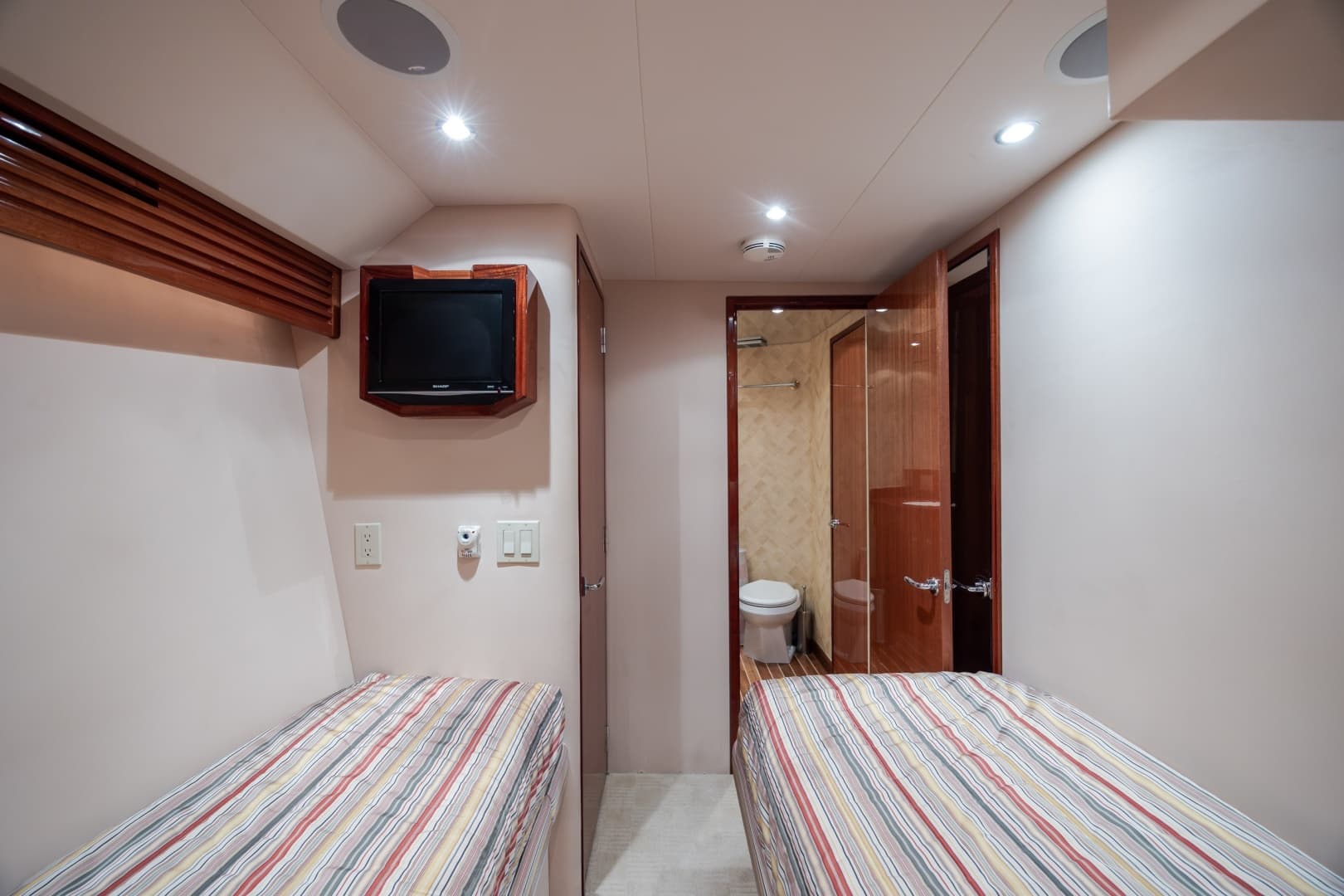 2008 Hatteras Motor Yacht