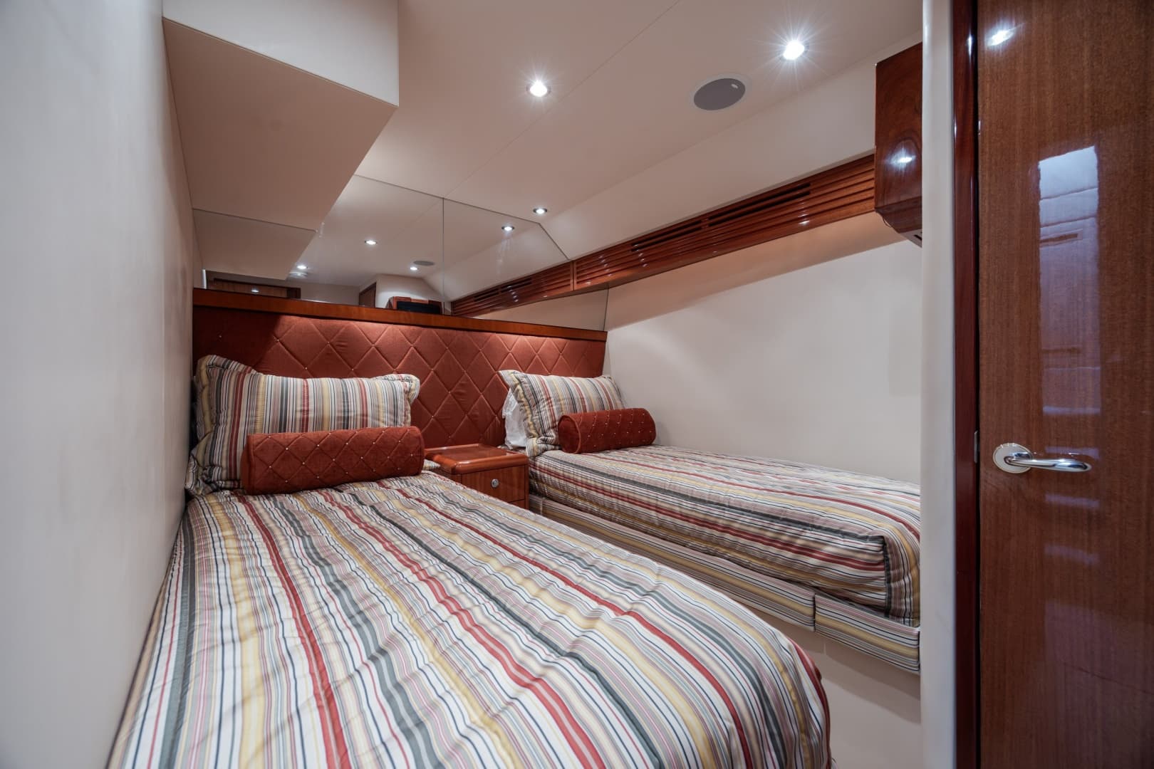 2008 Hatteras Motor Yacht