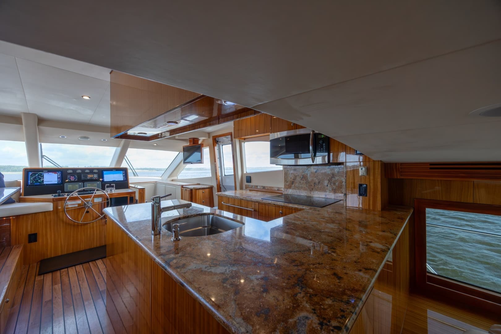 2008 Hatteras Motor Yacht