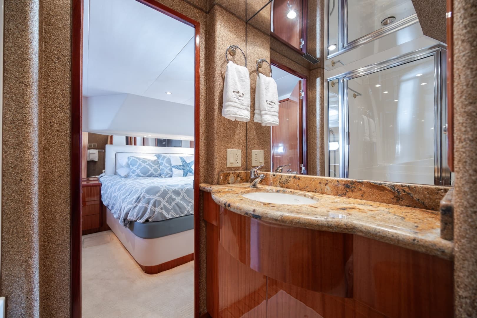 2008 Hatteras Motor Yacht