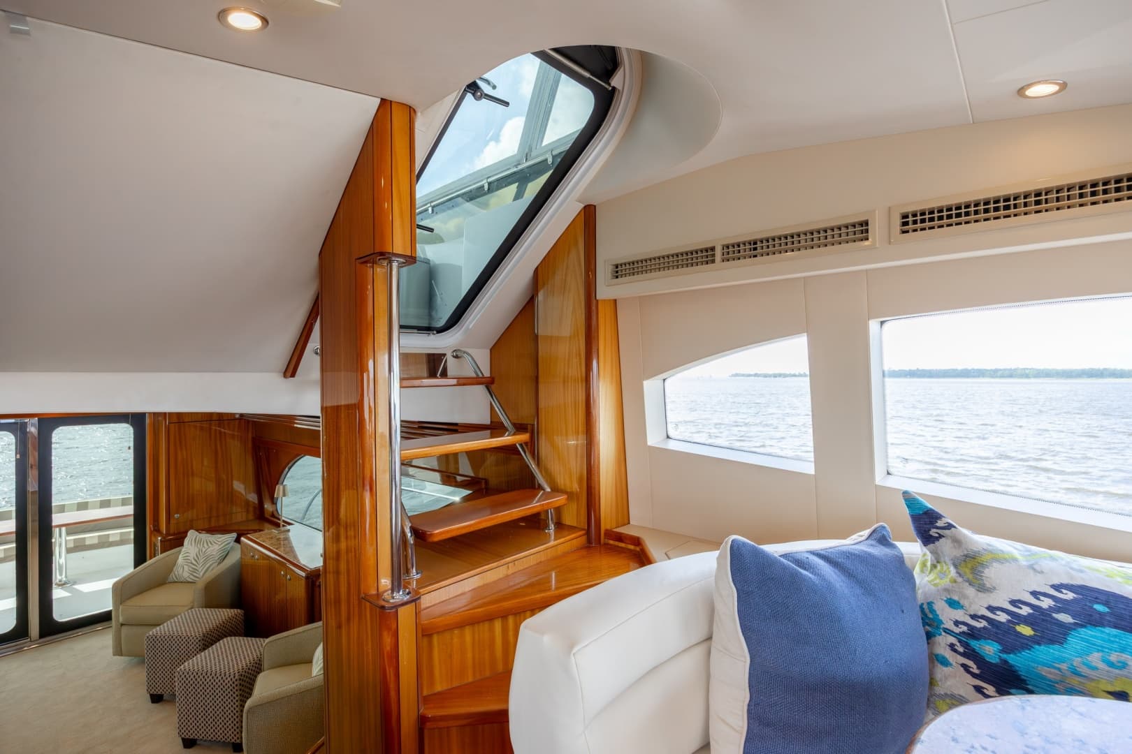 2008 Hatteras Motor Yacht