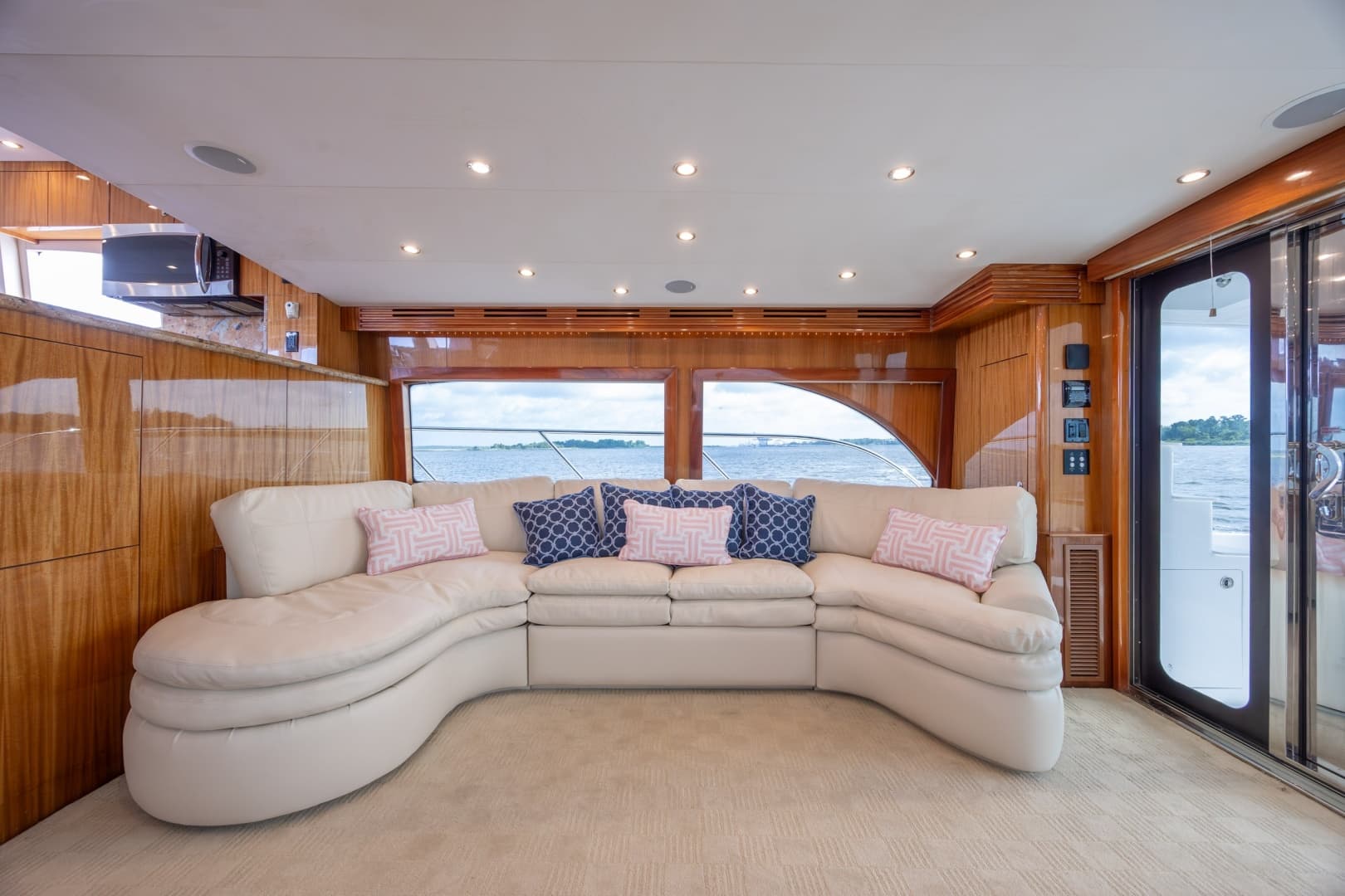 2008 Hatteras Motor Yacht