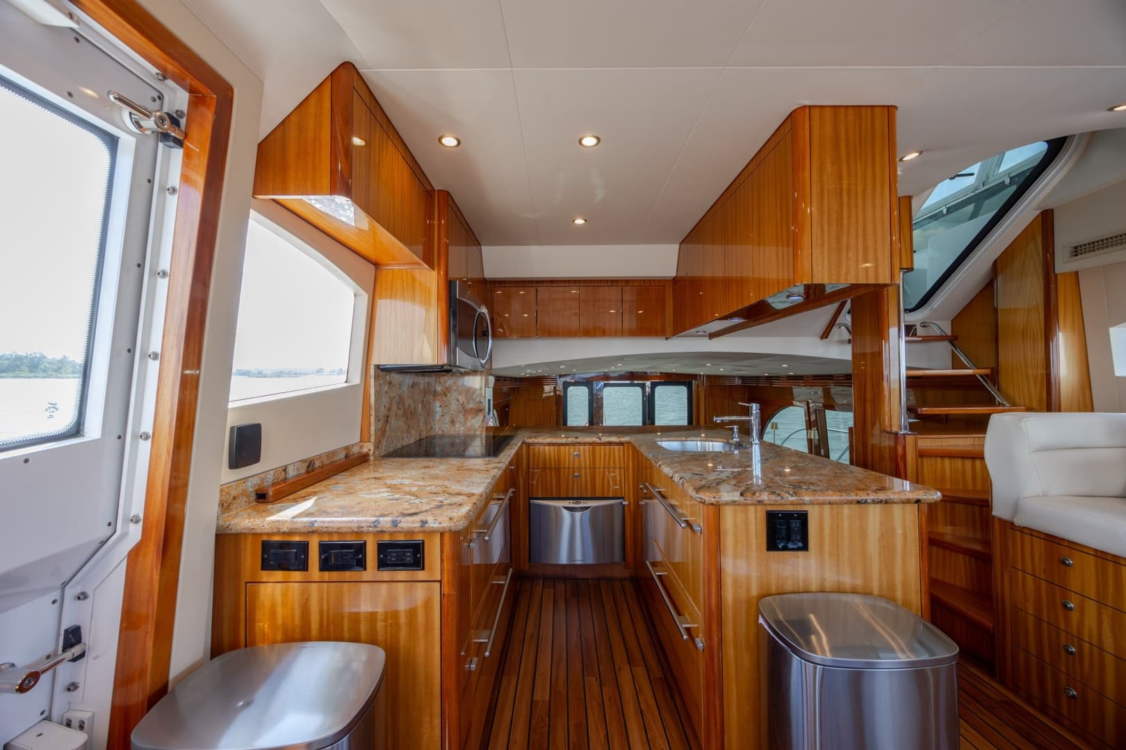 2008 Hatteras Motor Yacht