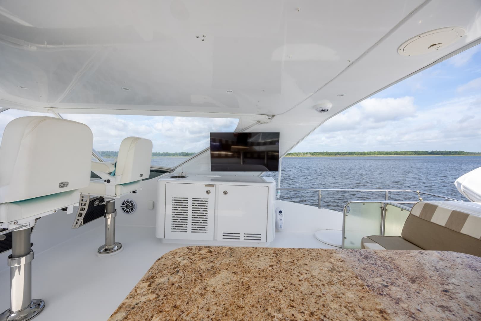 2008 Hatteras Motor Yacht