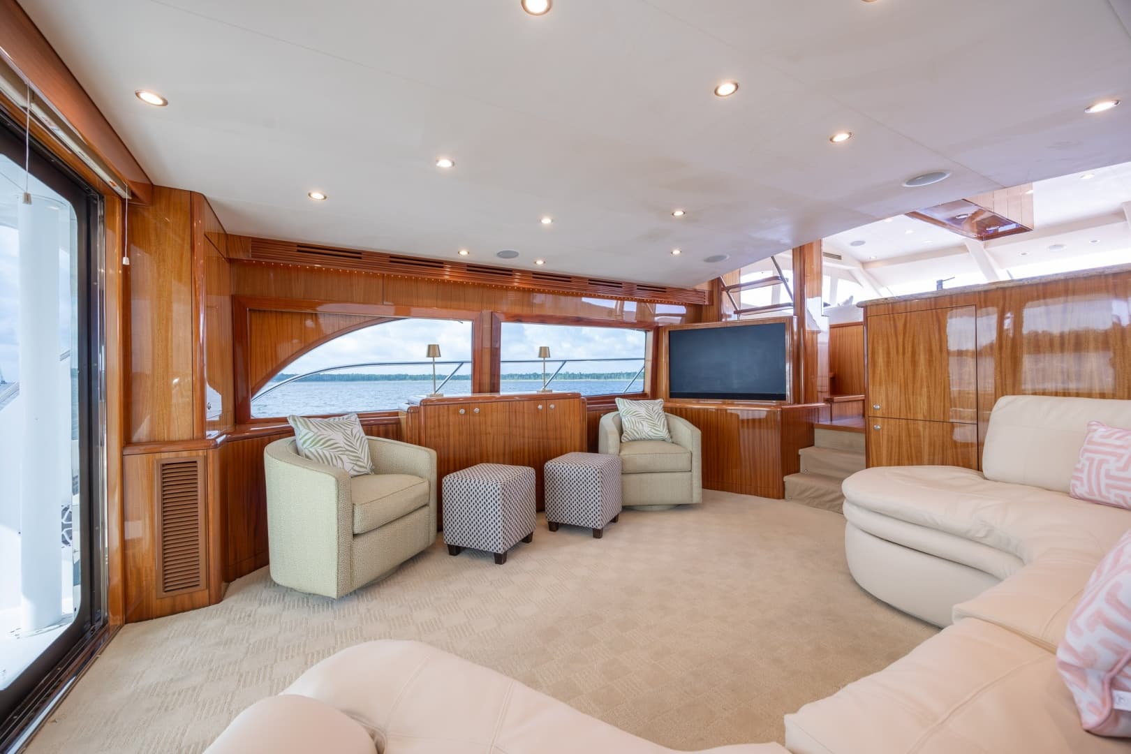 2008 Hatteras Motor Yacht