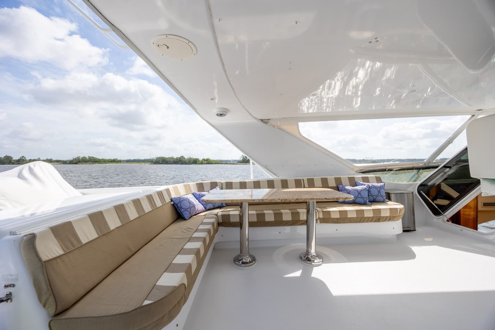 2008 Hatteras Motor Yacht