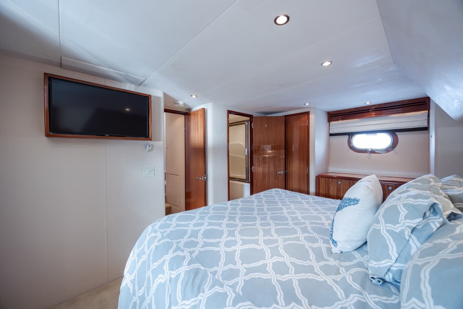 2008 Hatteras Motor Yacht