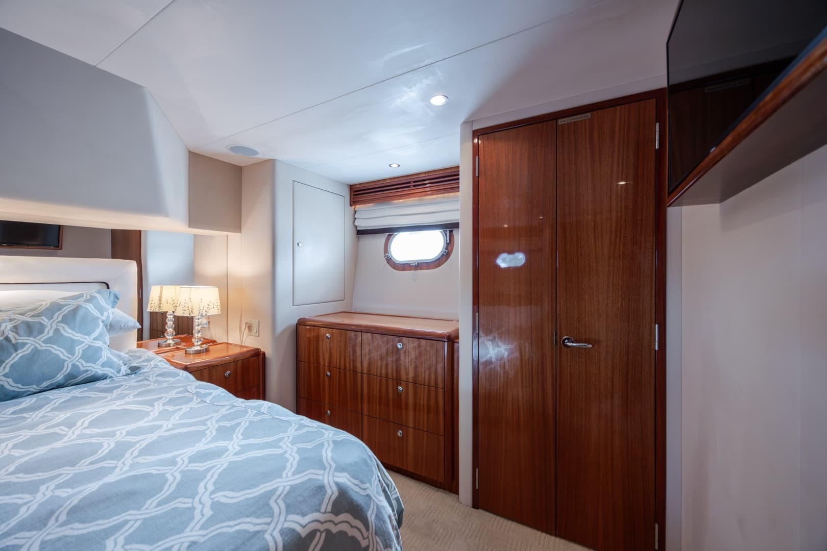 2008 Hatteras Motor Yacht