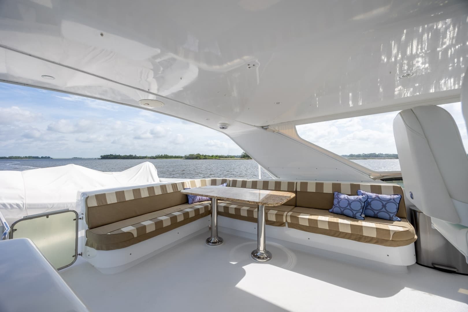 2008 Hatteras Motor Yacht