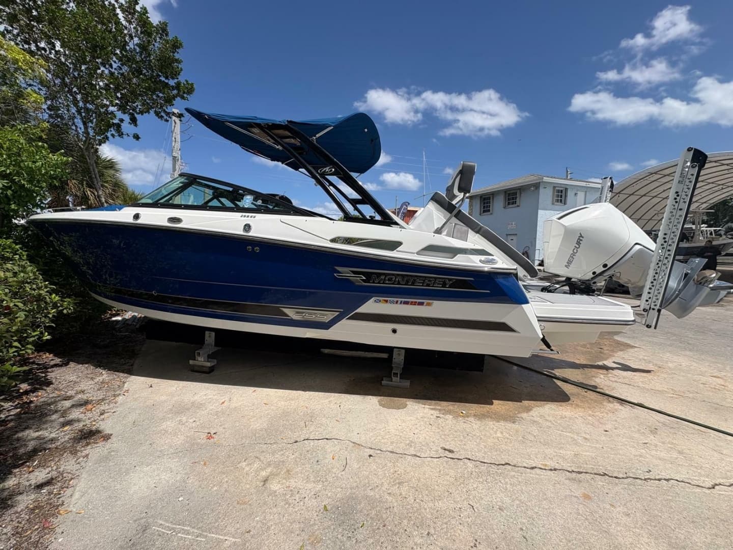 2023 Monterey 255 Super Sport