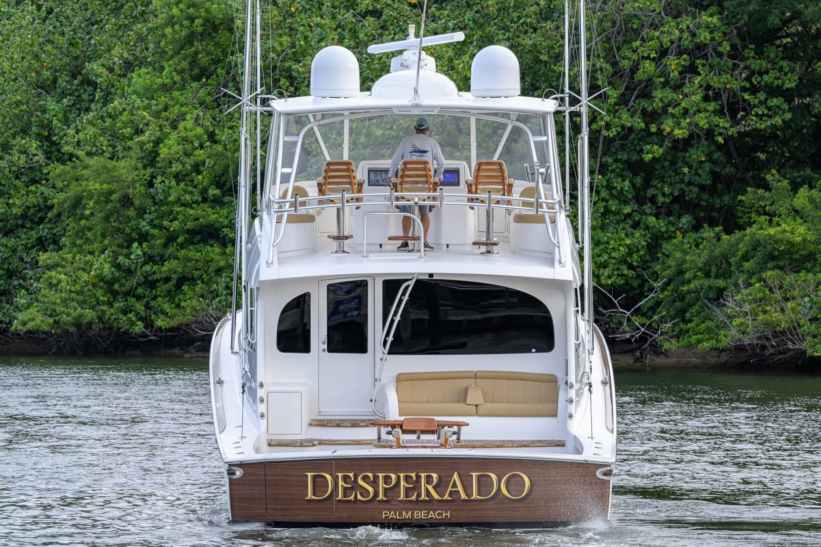 Viking 70 DESPERADO - Aft Profile
