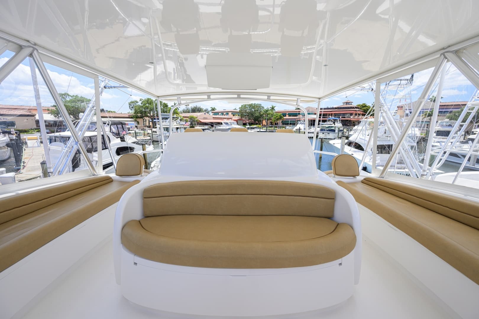 Viking 70 DESPERADO - Flybridge