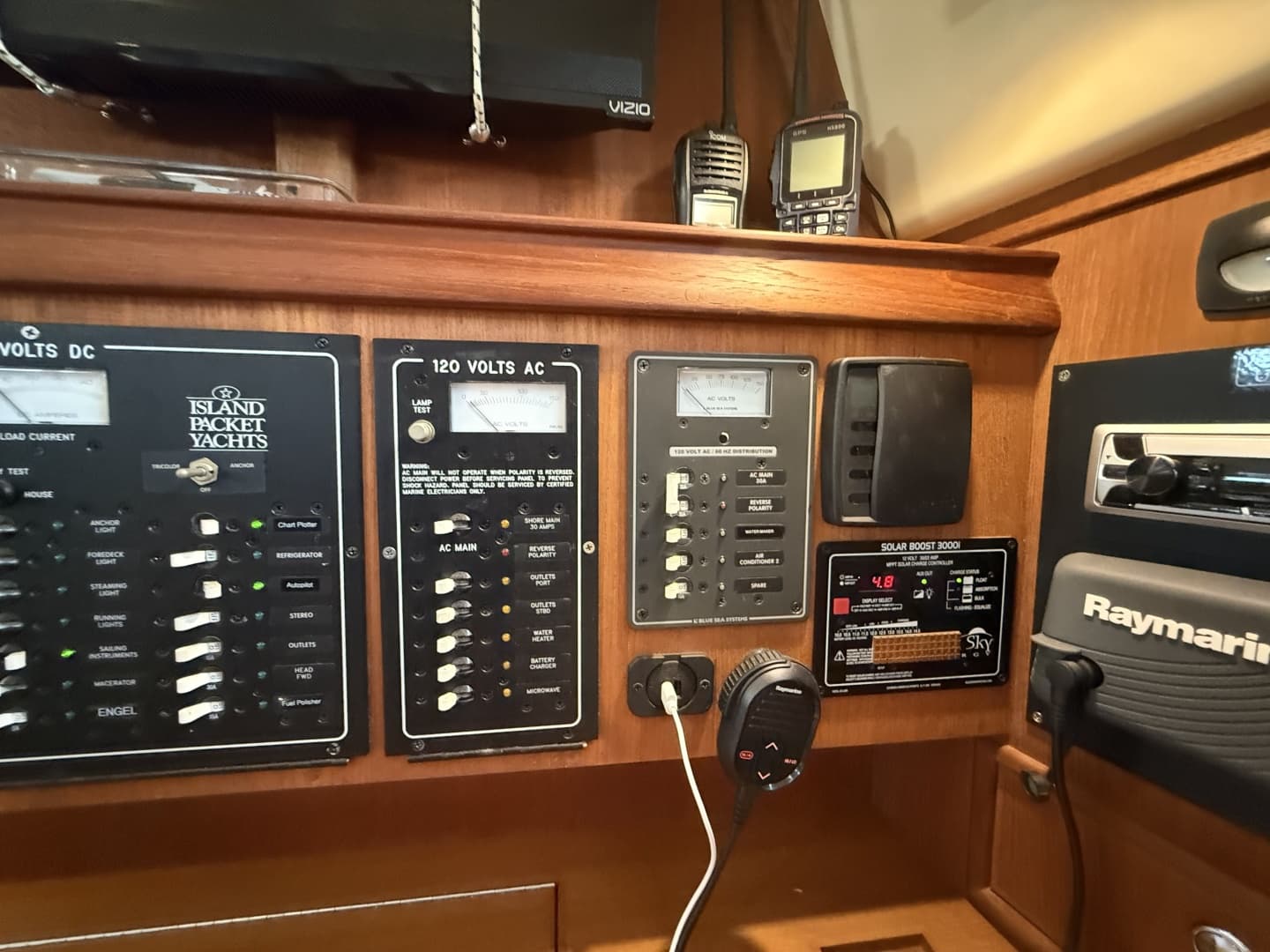 2003 Island Packet 380