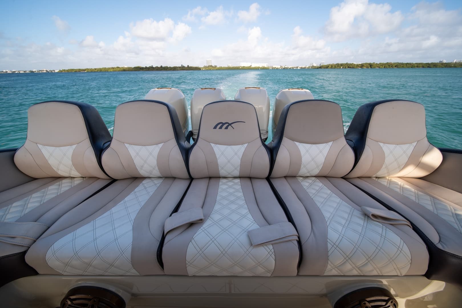 2019 Midnight Express 